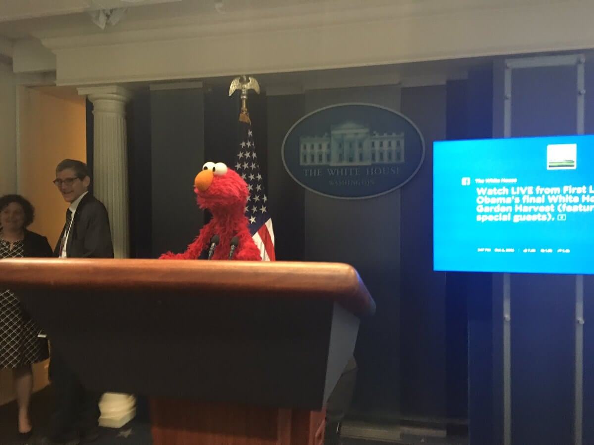 Elmo No tengo pruebas ni dudas Blank Meme Template