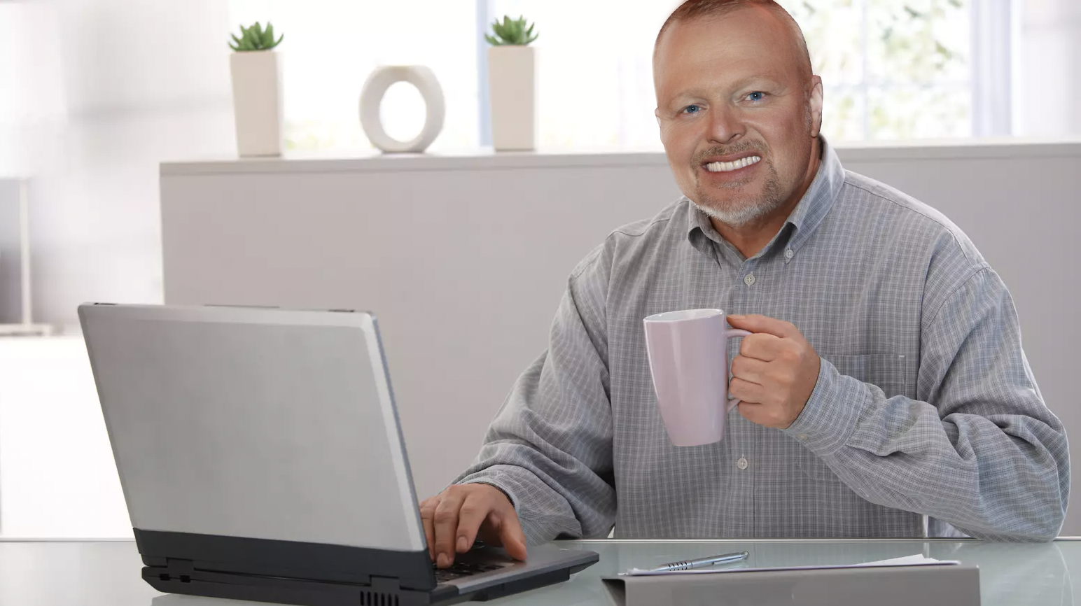 Stefan Raab Hide the Pain Harold Blank Meme Template