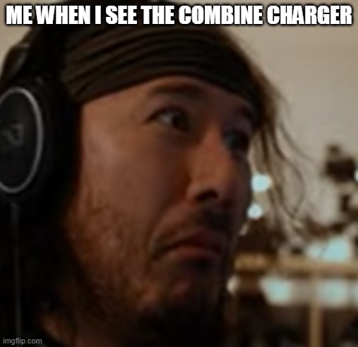 never playing vr half-life 2 | ME WHEN I SEE THE COMBINE CHARGER | image tagged in markiplier,half life | made w/ Imgflip meme maker