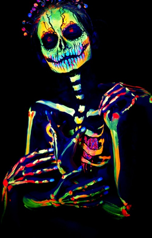 Glow in the Dark Body Paint | image tagged in awesome,pics,photography | made w/ Imgflip meme maker