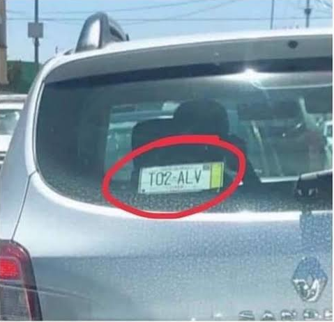 Que feos modos T02-ALV Blank Meme Template