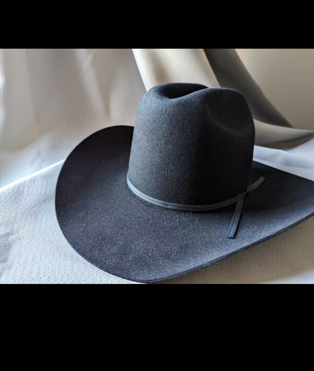 Chute hat Blank Meme Template