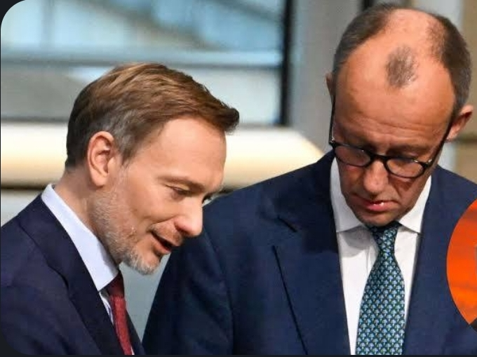 Fotzenfritz zeigt begeistertem Lindner seinen Markt Blank Meme Template