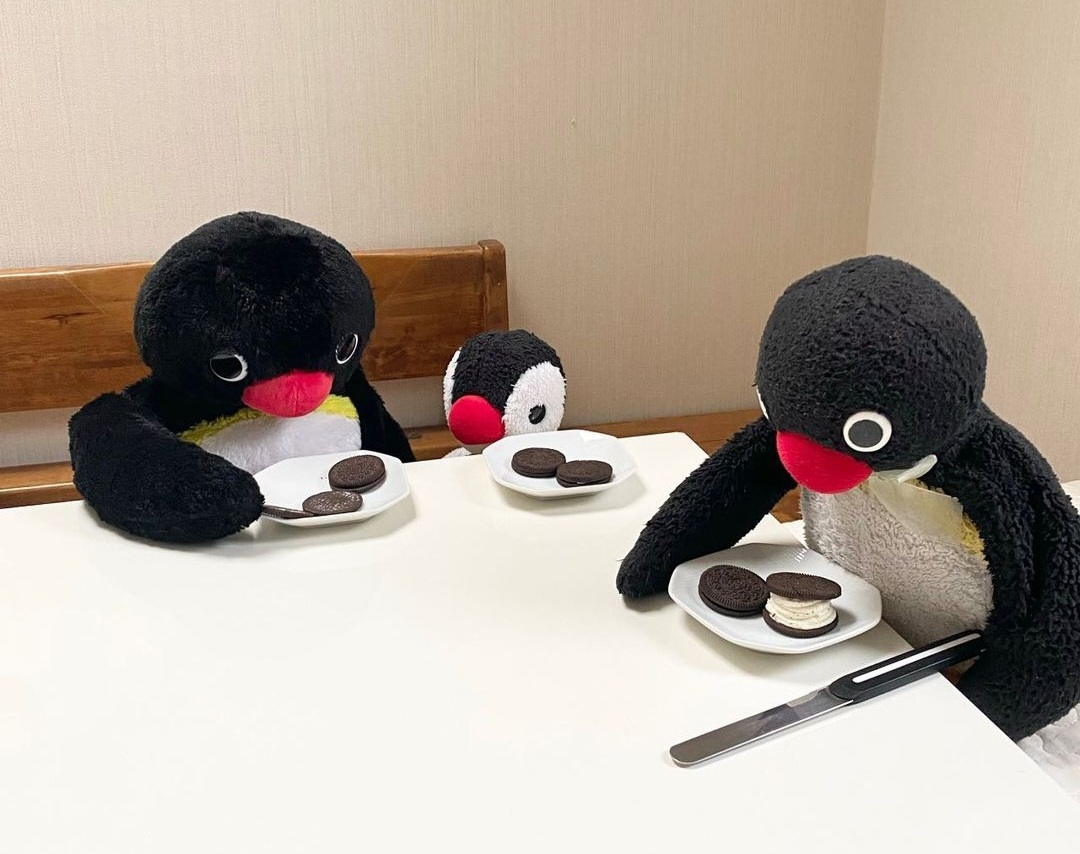 Pingu family dinner Blank Meme Template