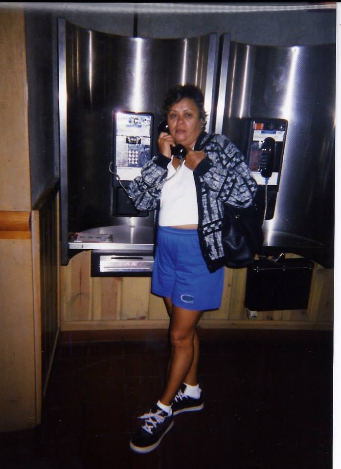 enviando foto con el telefono Blank Meme Template