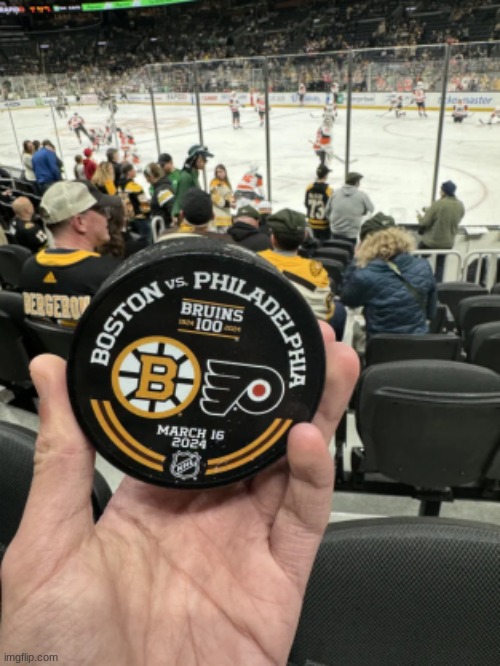 went to the bruins game back in march and got this (hand reveal) | image tagged in sports,hockey,nhl,hand reveal | made w/ Imgflip meme maker