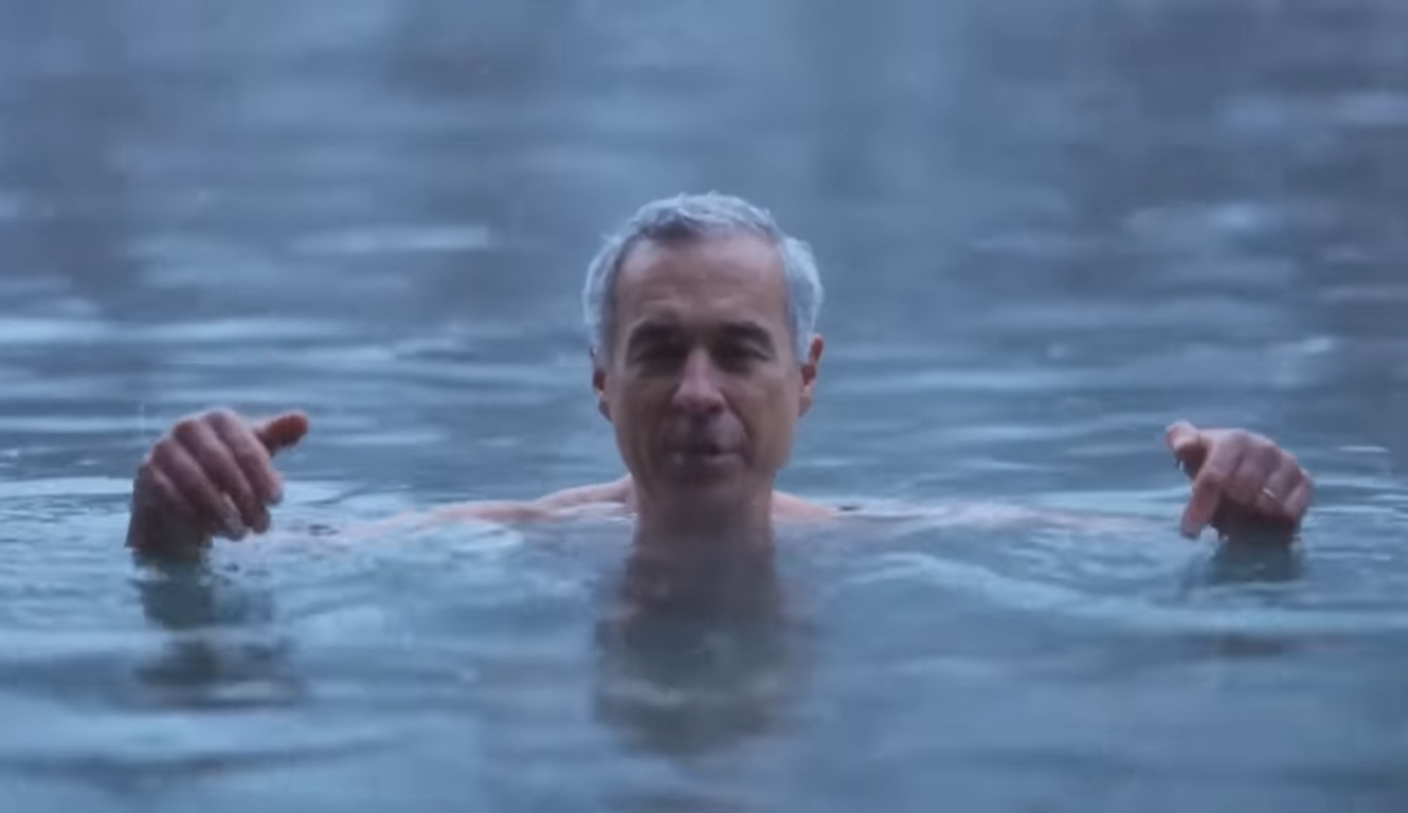 aici este realitatea Blank Meme Template