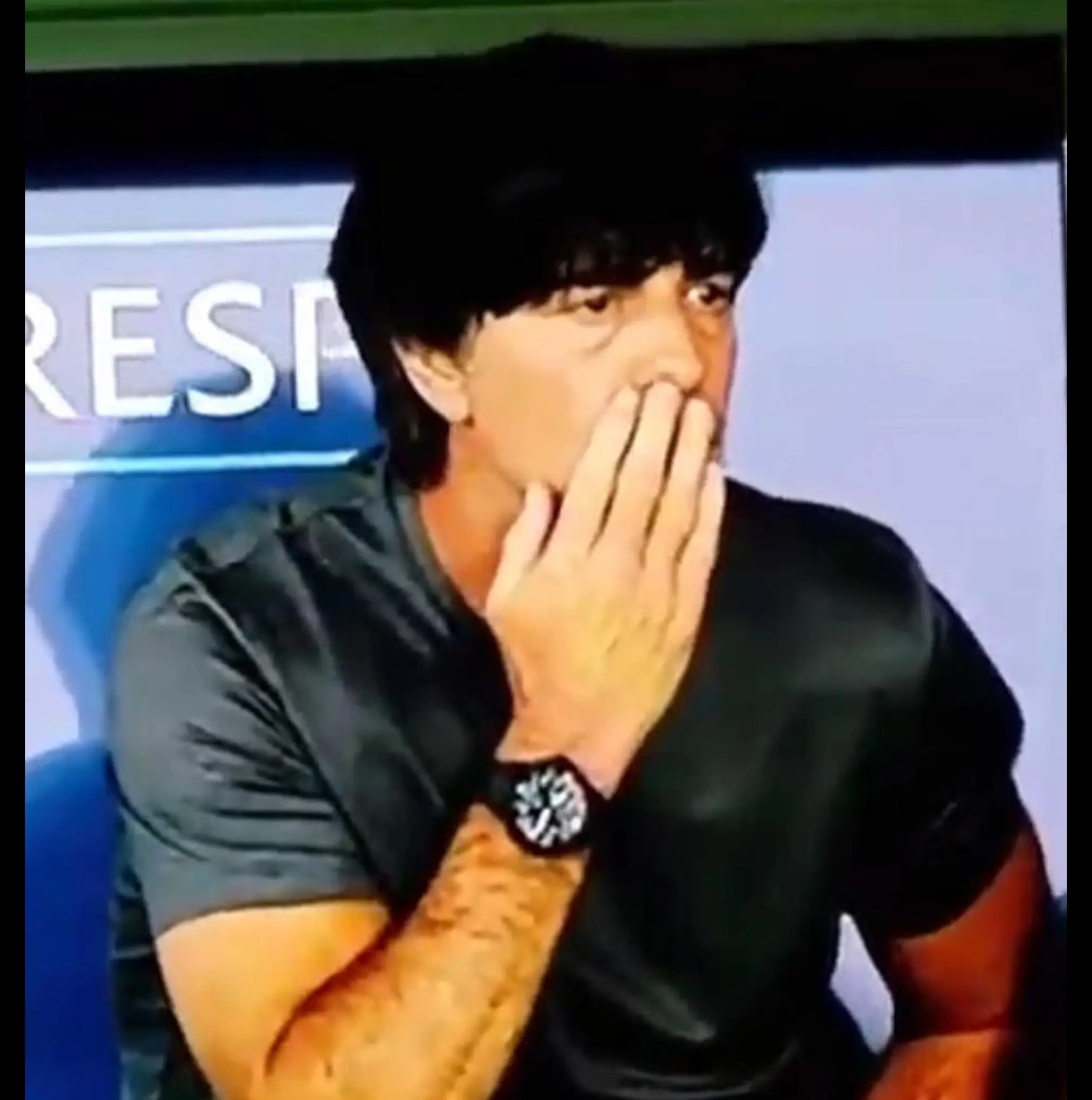 Jogi Löw riechen Blank Meme Template