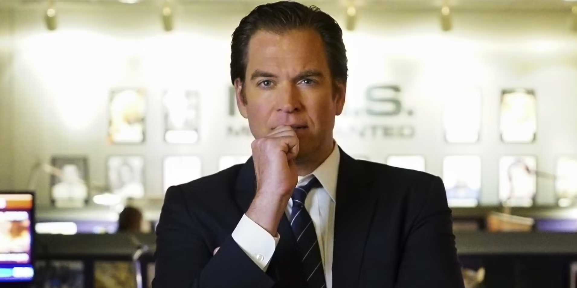 anthony dinozzo Blank Meme Template