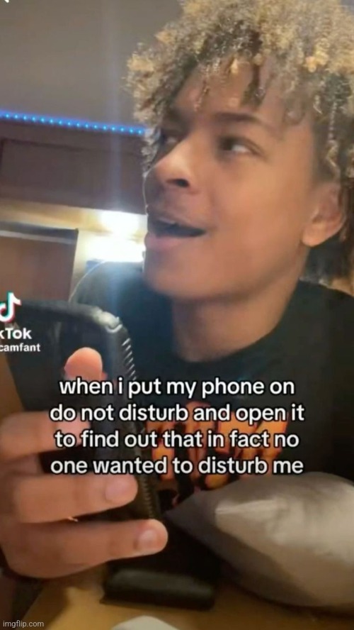 Its either that or all hell breaks lose and I have 25 missed calls and abt a 100 texts | made w/ Imgflip meme maker