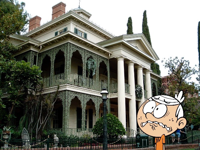 Lincoln Loud is Scared of The Haunted Mansion | image tagged in lincoln loud,the loud house,nickelodeon,scared kid,disney world,haunted house | made w/ Imgflip meme maker