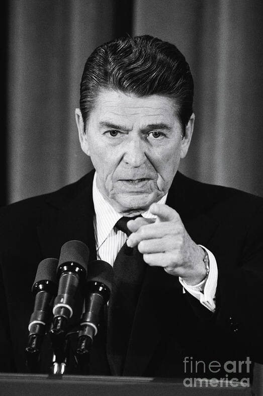 Ronald Reagan pointing JPP Blank Meme Template