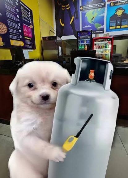 Perro con tanque de gas Blank Meme Template