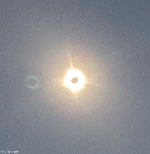 Solar eclipse | image tagged in idk lol | made w/ Imgflip meme maker