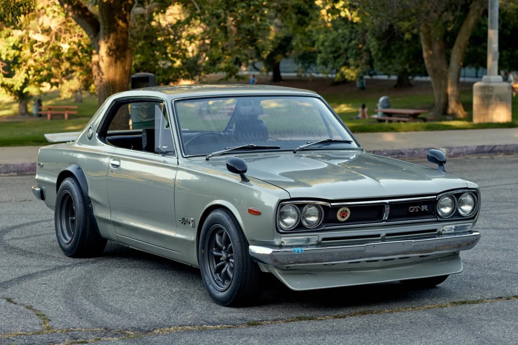 My dream car, the Nissan Skyline 2000 GTR | made w/ Imgflip meme maker