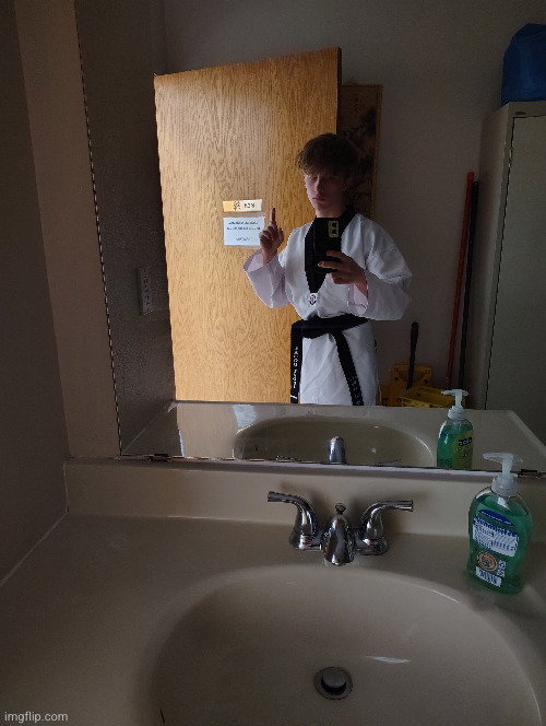 gotta teach taekwondo yk | image tagged in taekwondo,karate,martial arts,cool,selfie,msmg | made w/ Imgflip meme maker