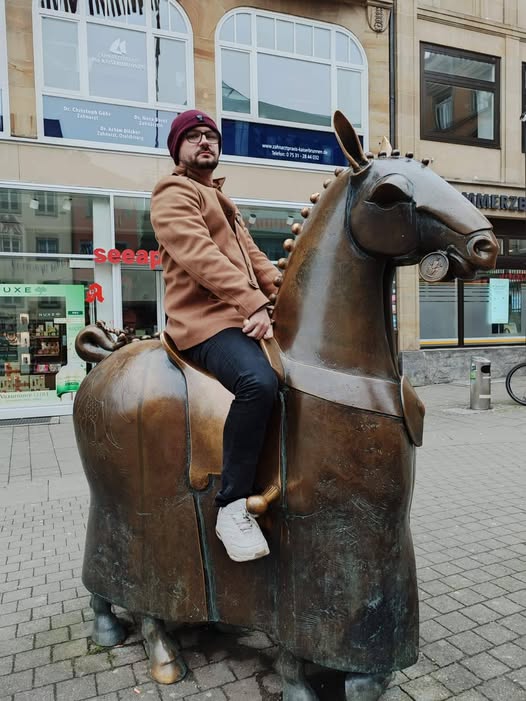 miki na konju Blank Meme Template