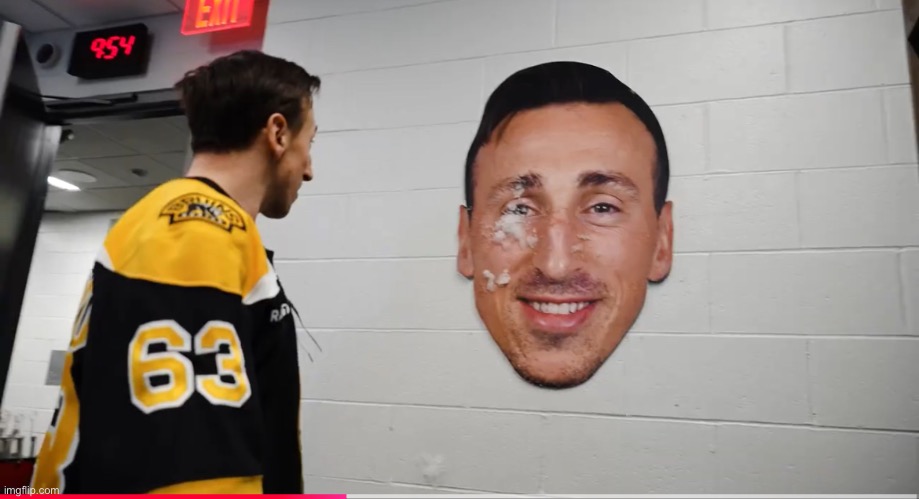 What’s on his face bruh | image tagged in gifs,memes,funny,shitpost,msmg,nhl | made w/ Imgflip meme maker