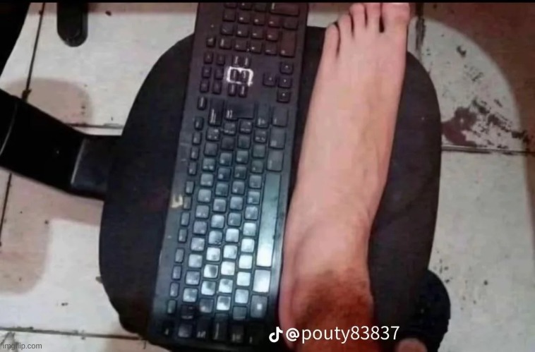 this keyboard is 1 foot long | made w/ Imgflip meme maker