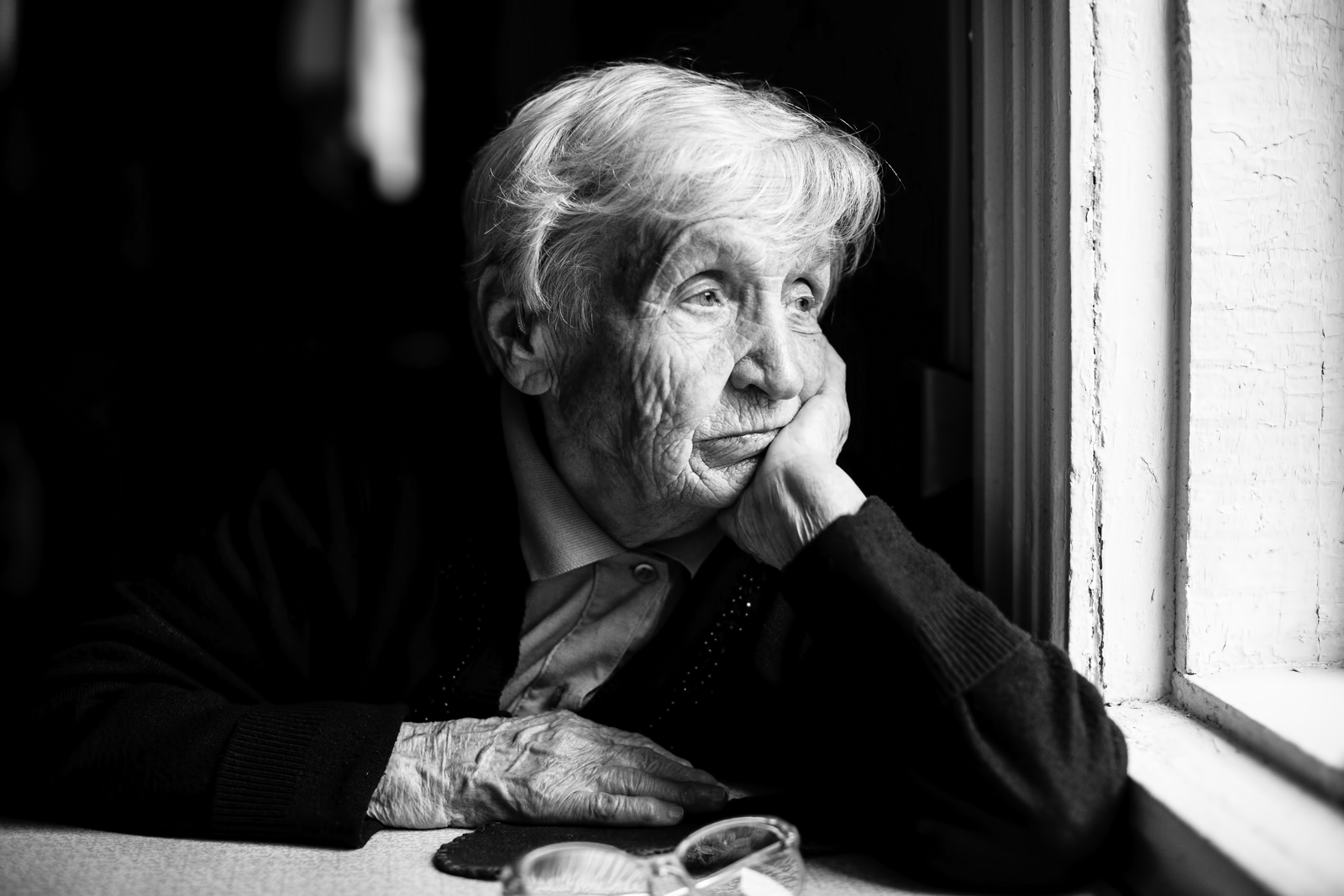 High Quality Elder daydream Blank Meme Template