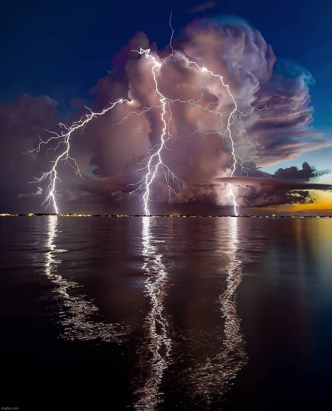 Lightning strikes | image tagged in awesome | made w/ Imgflip meme maker