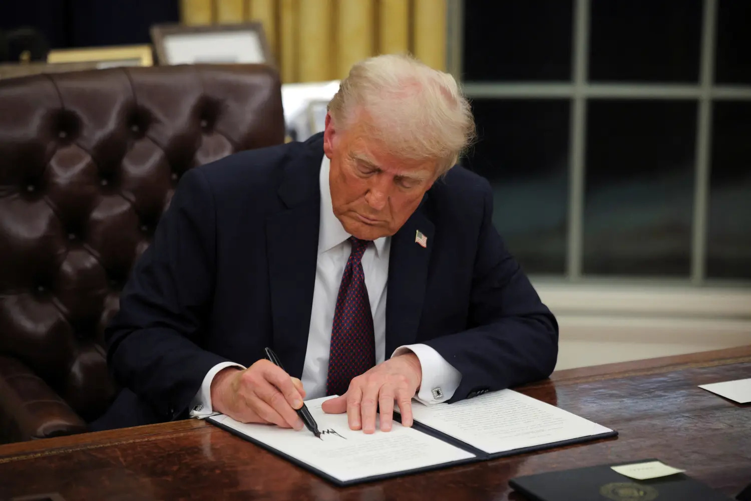 DT signature Blank Meme Template