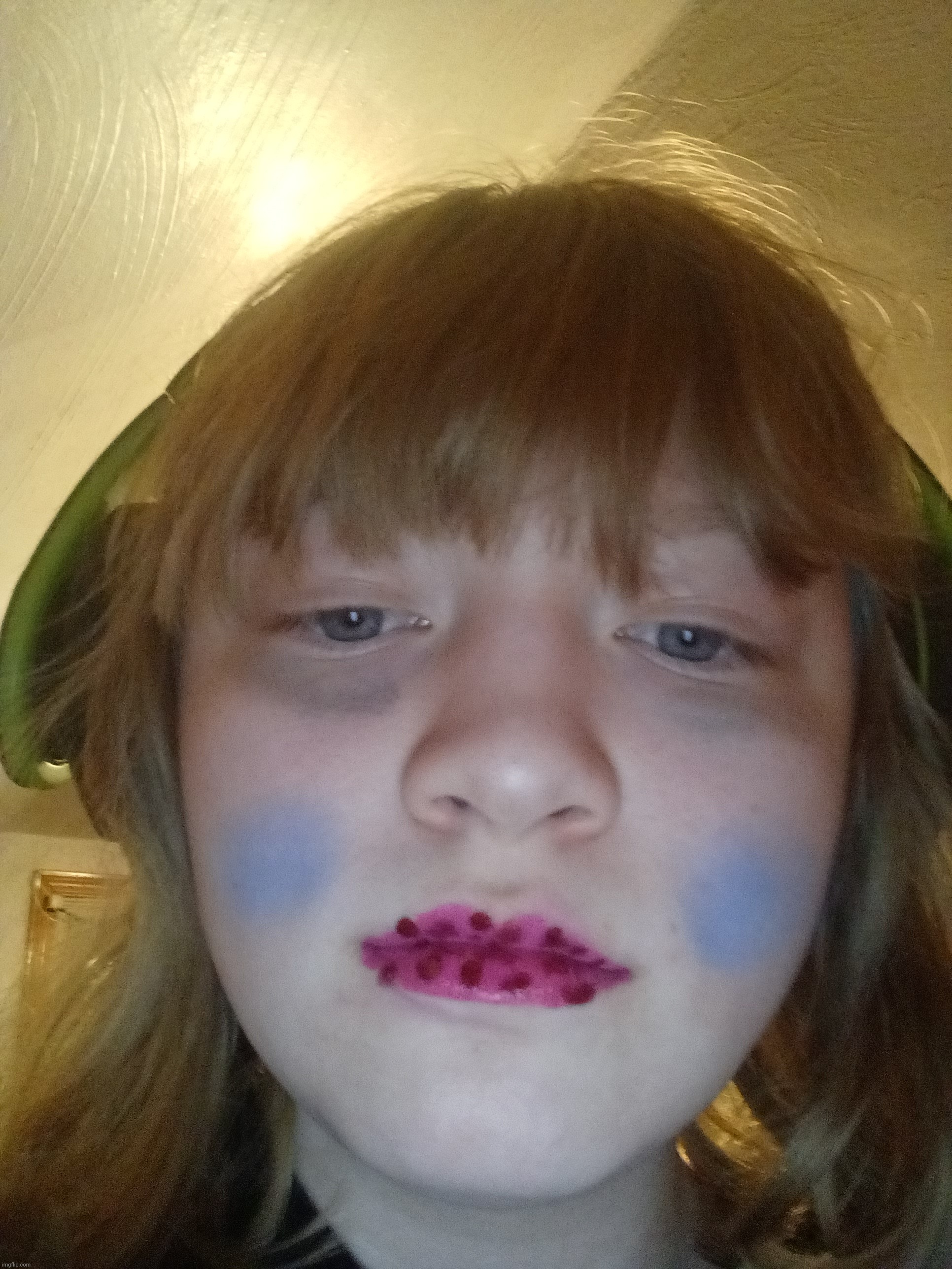 Making myself look as stupid as humanly possible | made w/ Imgflip meme maker
