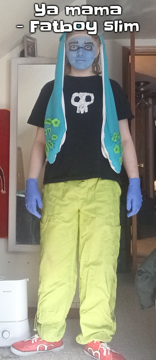 Fun fact: this song is where a lot of the samples from DA PEOPLE from the bomb rush cyberfunk ost came from | Ya mama - Fatboy slim | image tagged in gates quiznos | made w/ Imgflip meme maker