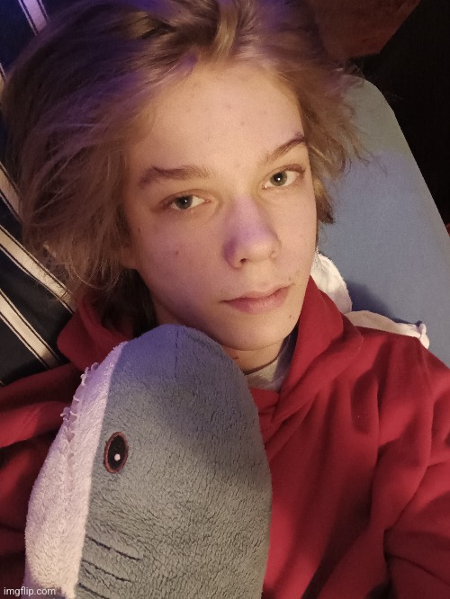 idiot jumpscare :3 | made w/ Imgflip meme maker