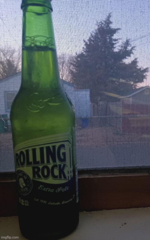 this beer pic goes crazy | image tagged in feel free to screenshot | made w/ Imgflip meme maker