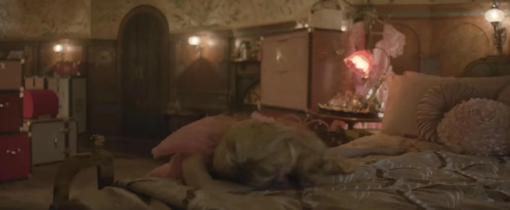 glinda bed Blank Meme Template