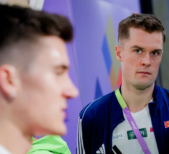 stares Blank Meme Template