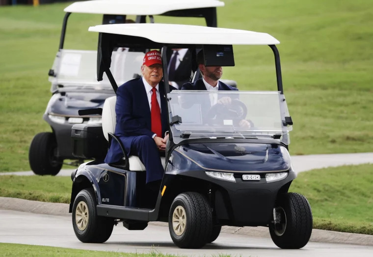 Trump 2 Blank Meme Template