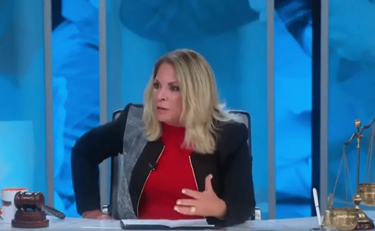 Doctora Polo habla español Blank Meme Template