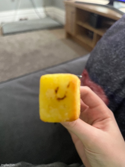 Lil potato guy wishes you a good day :) | image tagged in potato | made w/ Imgflip meme maker