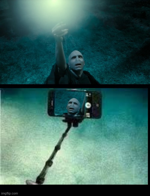 Selfie Mort | image tagged in black background | made w/ Imgflip meme maker