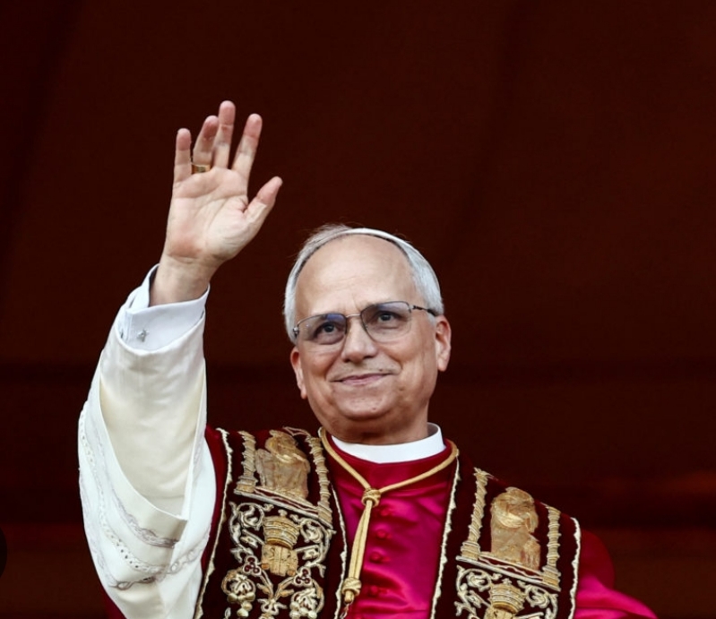 Pope Leo Blank Meme Template