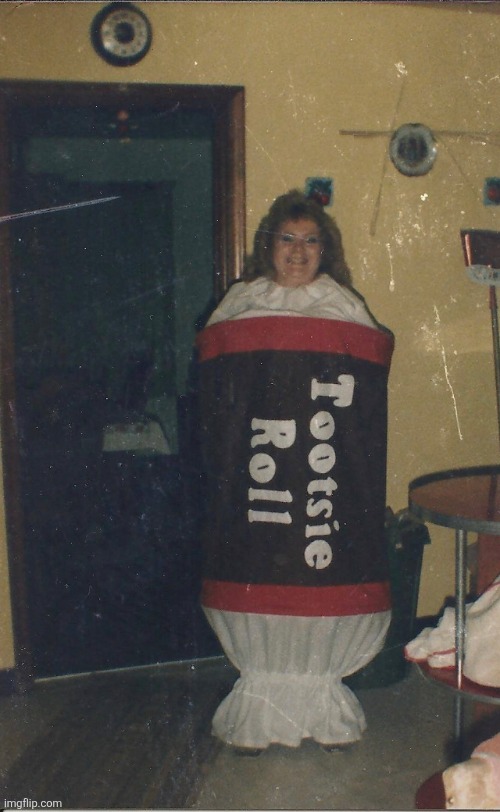 Tootsie roll | image tagged in tootsie roll | made w/ Imgflip meme maker