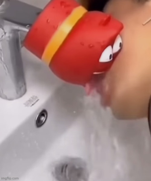 10 upvotes and this becomes a temp | made w/ Imgflip meme maker