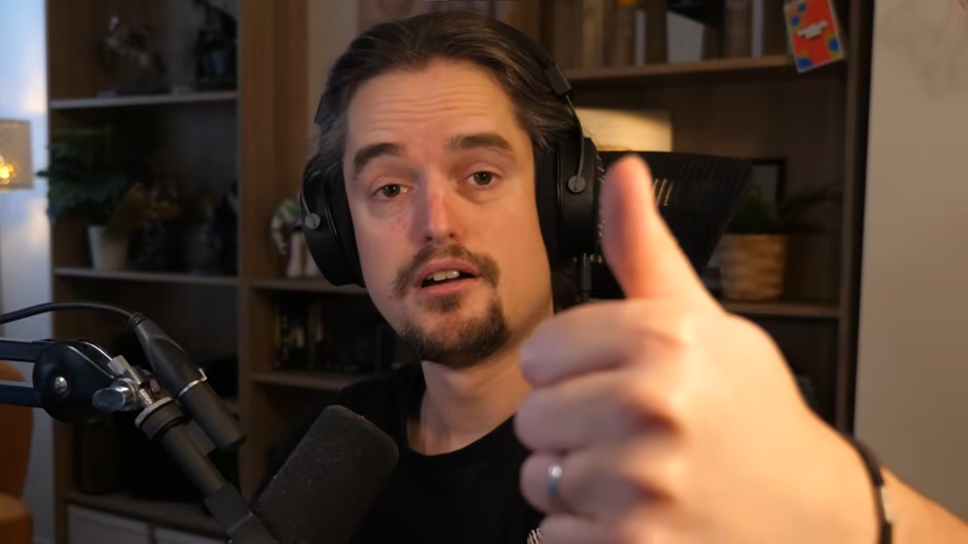 Gamemeneer duimpie Blank Meme Template