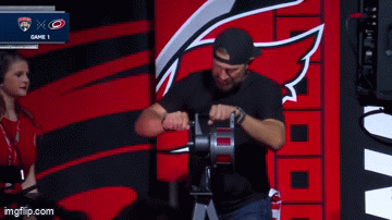 9uo5kp.gif