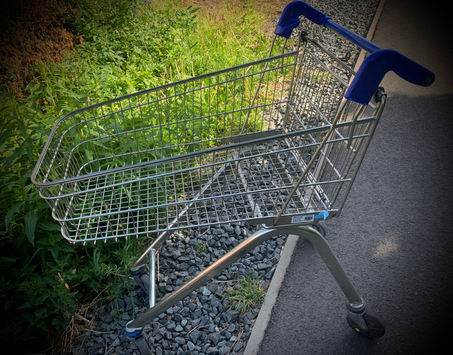 SHOPPING TROLLEY Blank Meme Template