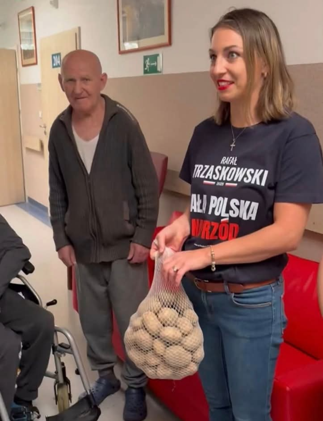 ? „Kiedy obiecasz, że ziemniaki załatwią wszystko…” Blank Meme Template