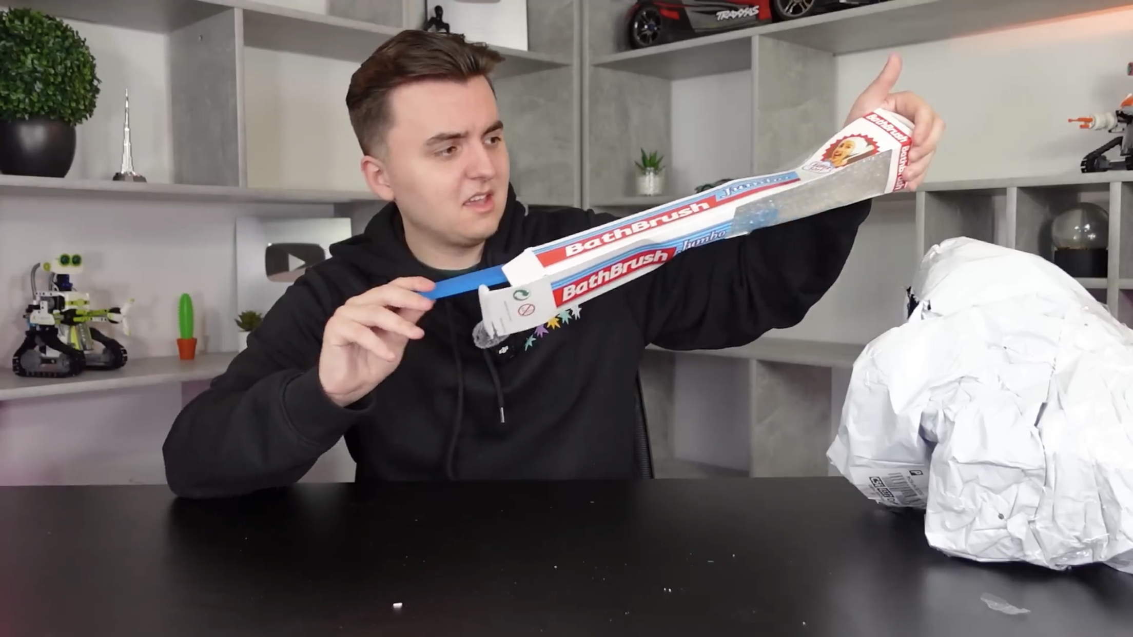 Youtuberini stupidini Blank Meme Template