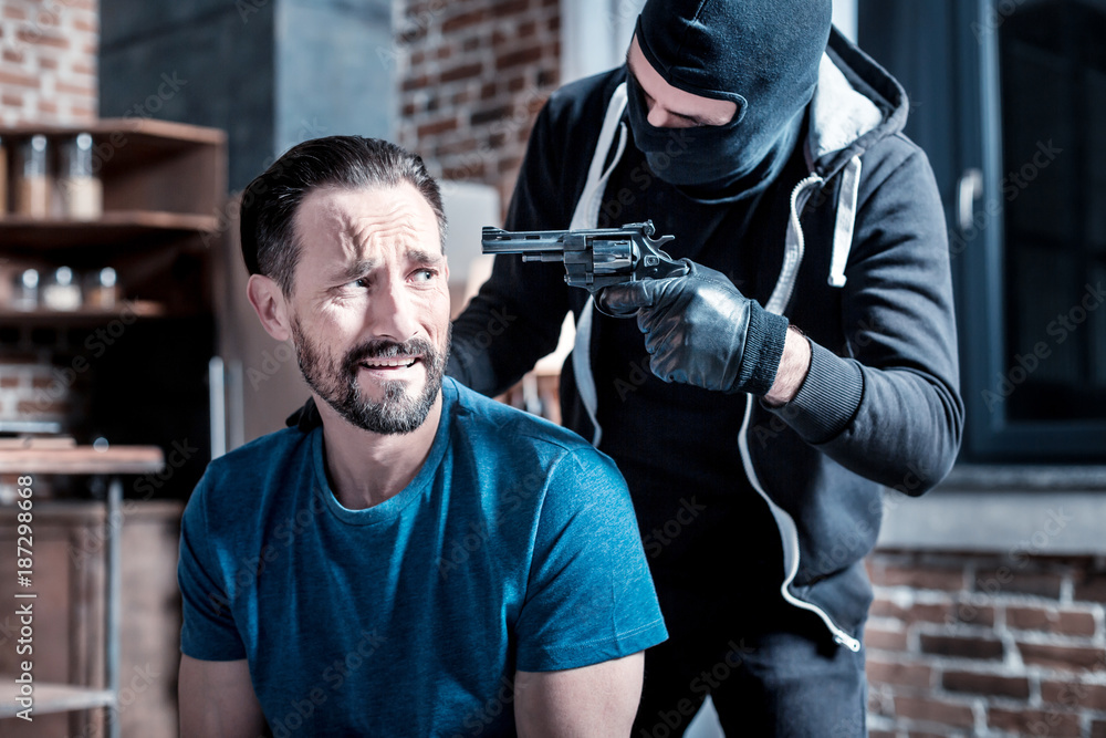 Someone put gun up to head Blank Meme Template