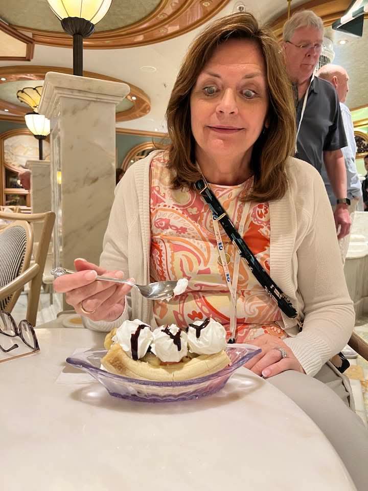 Big eye banana split Blank Meme Template