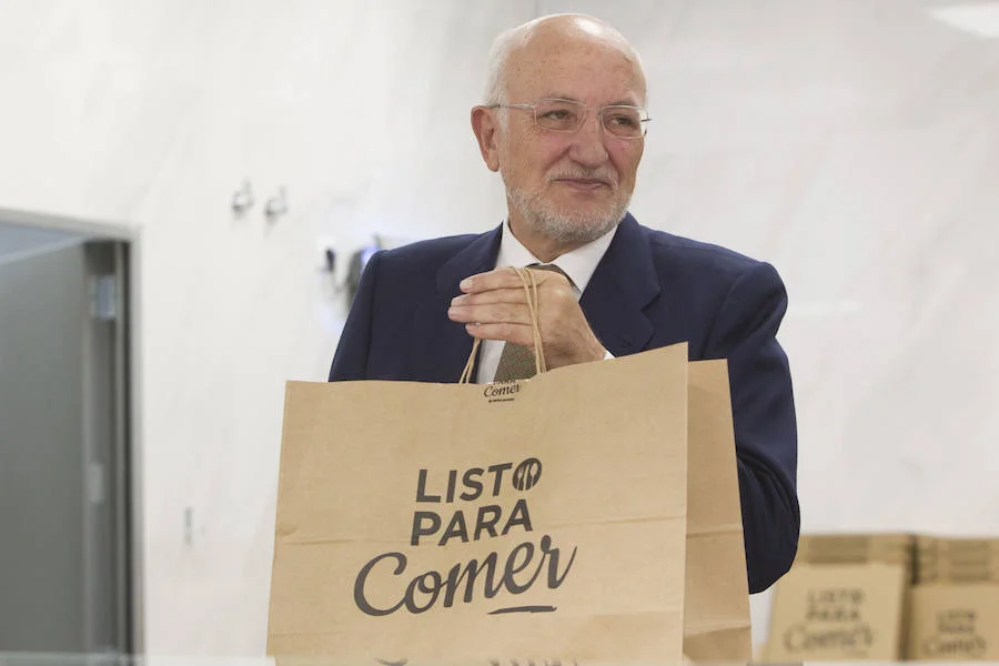 Juan Roig Blank Meme Template