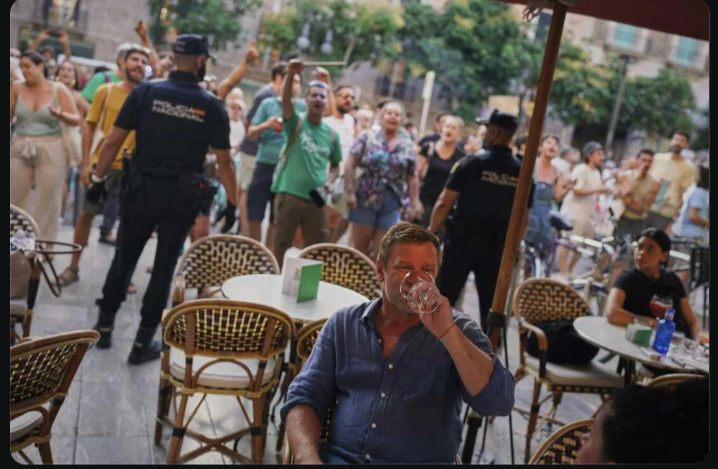 High Quality Tourist in Barcelona Blank Meme Template