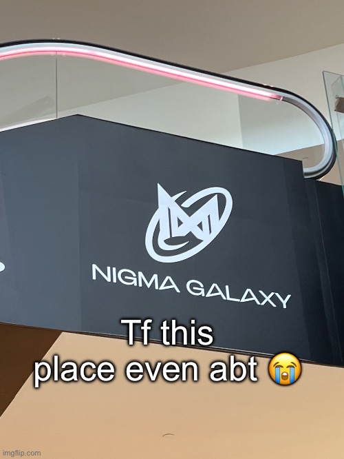 N wodr | Tf this place even abt 😭 | made w/ Imgflip meme maker