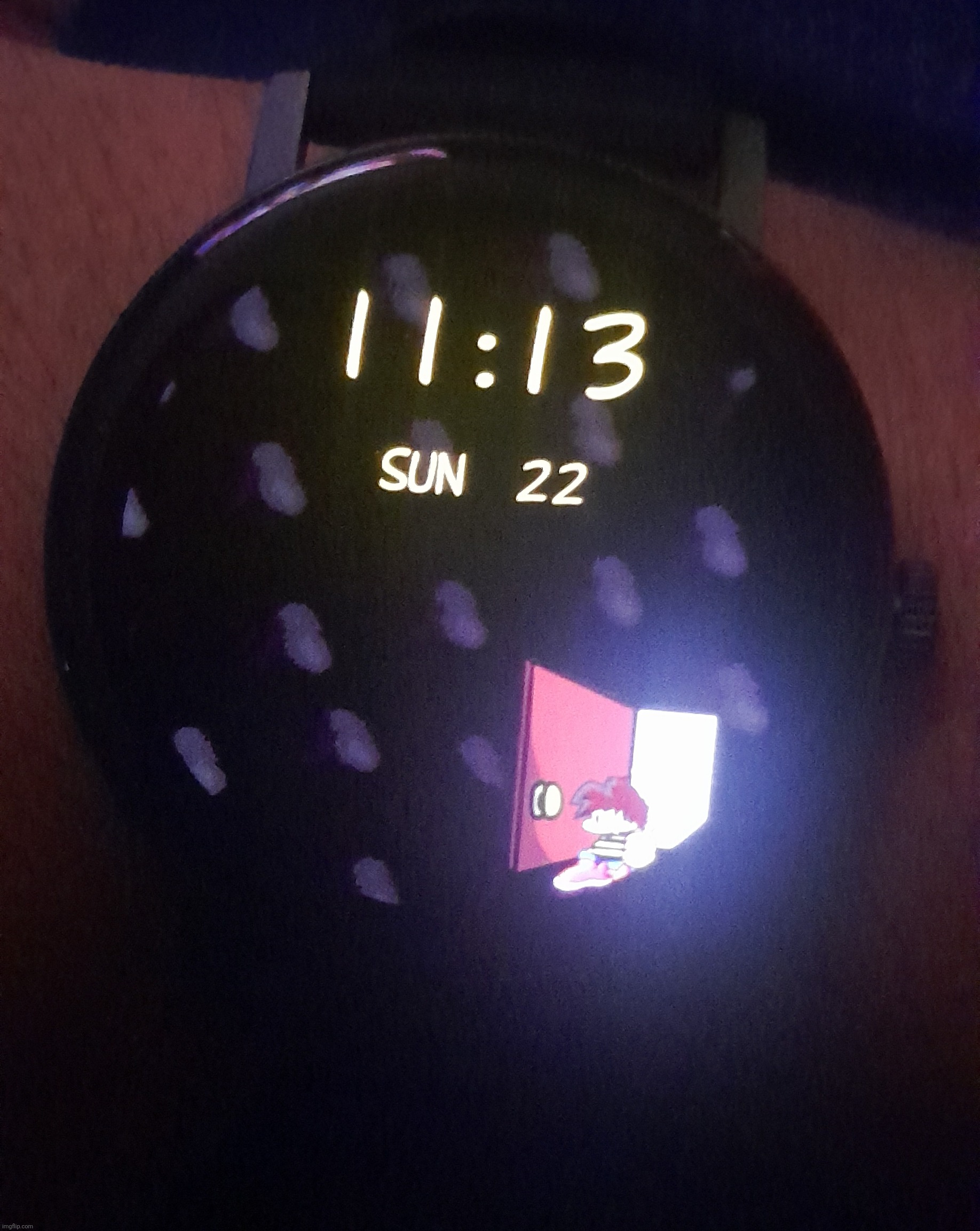 Guys, i just got a watch. A new watch. AND HE'S INSIDE, HOW IS HE INSIDE THER- | made w/ Imgflip meme maker